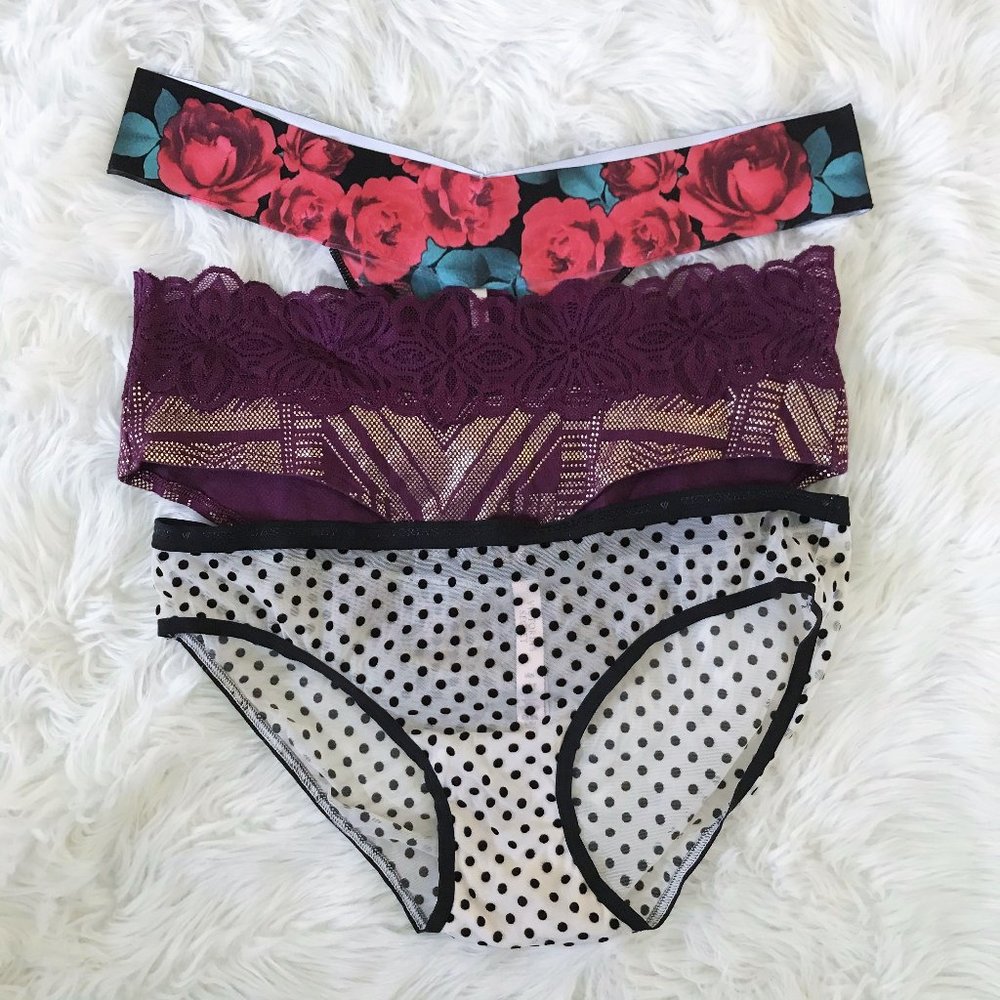 ❗️DONATING TMRW Victoria 's Secret panties bundle
